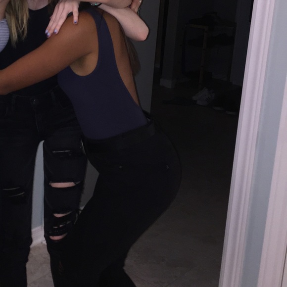 Aritzia Community open back body suit 🥰🌀 - Picture 3 of 3